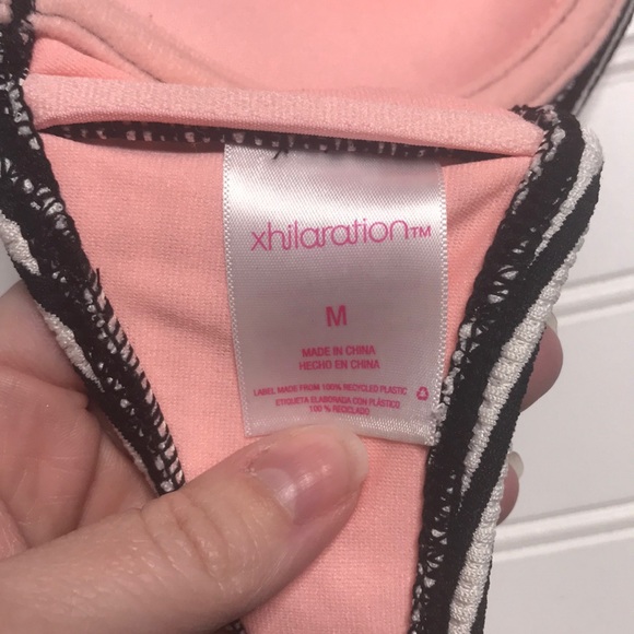 Xhilaration Sz M retro style swimsuit top - Picture 4 of 4